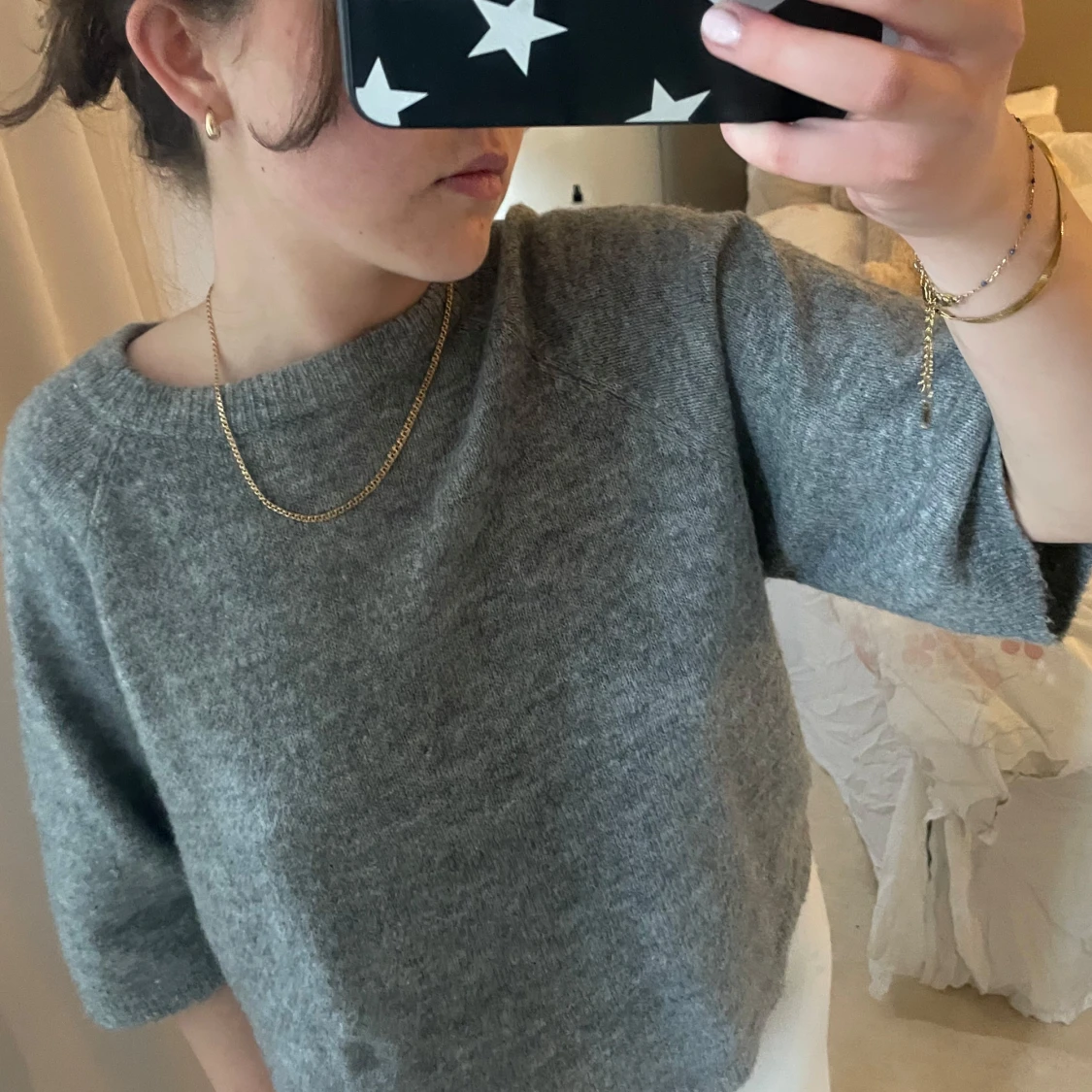 Grå stickad T-shirt