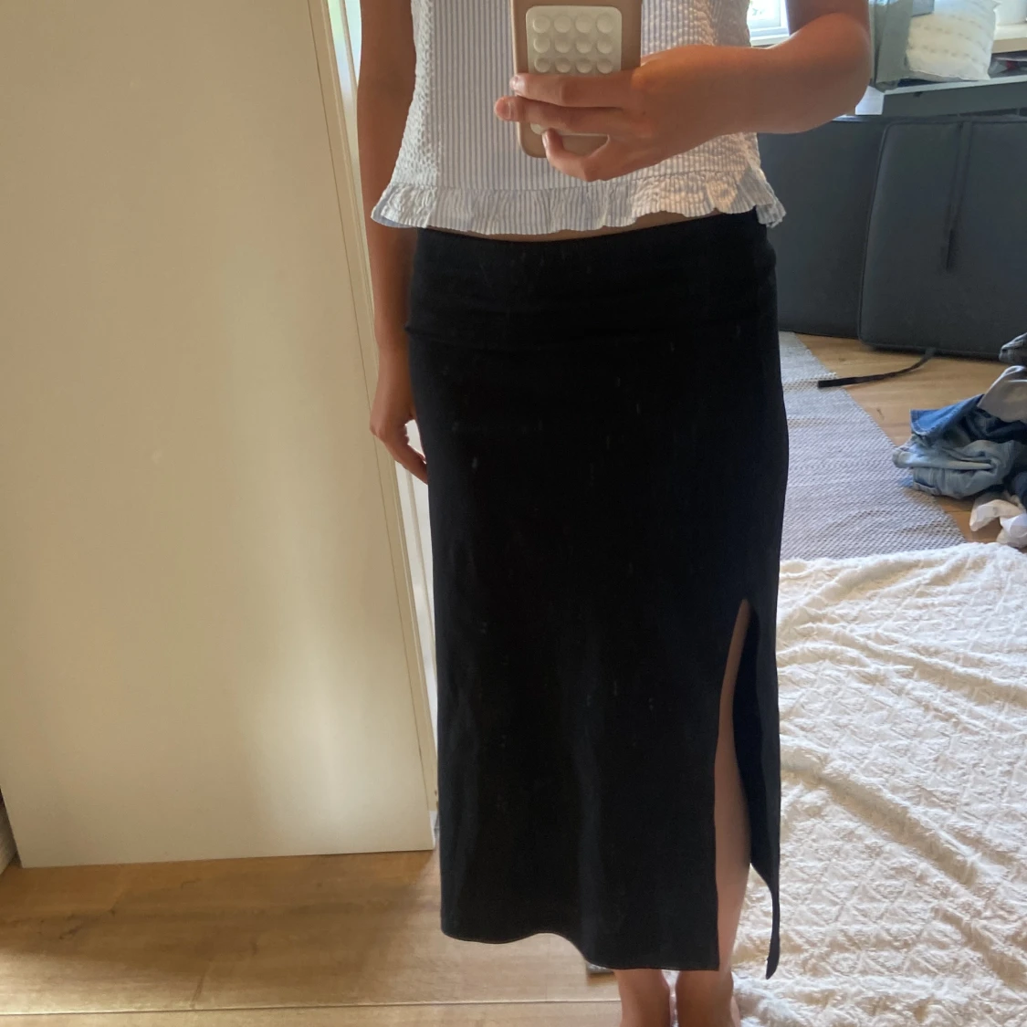 Svart långkjol med slits