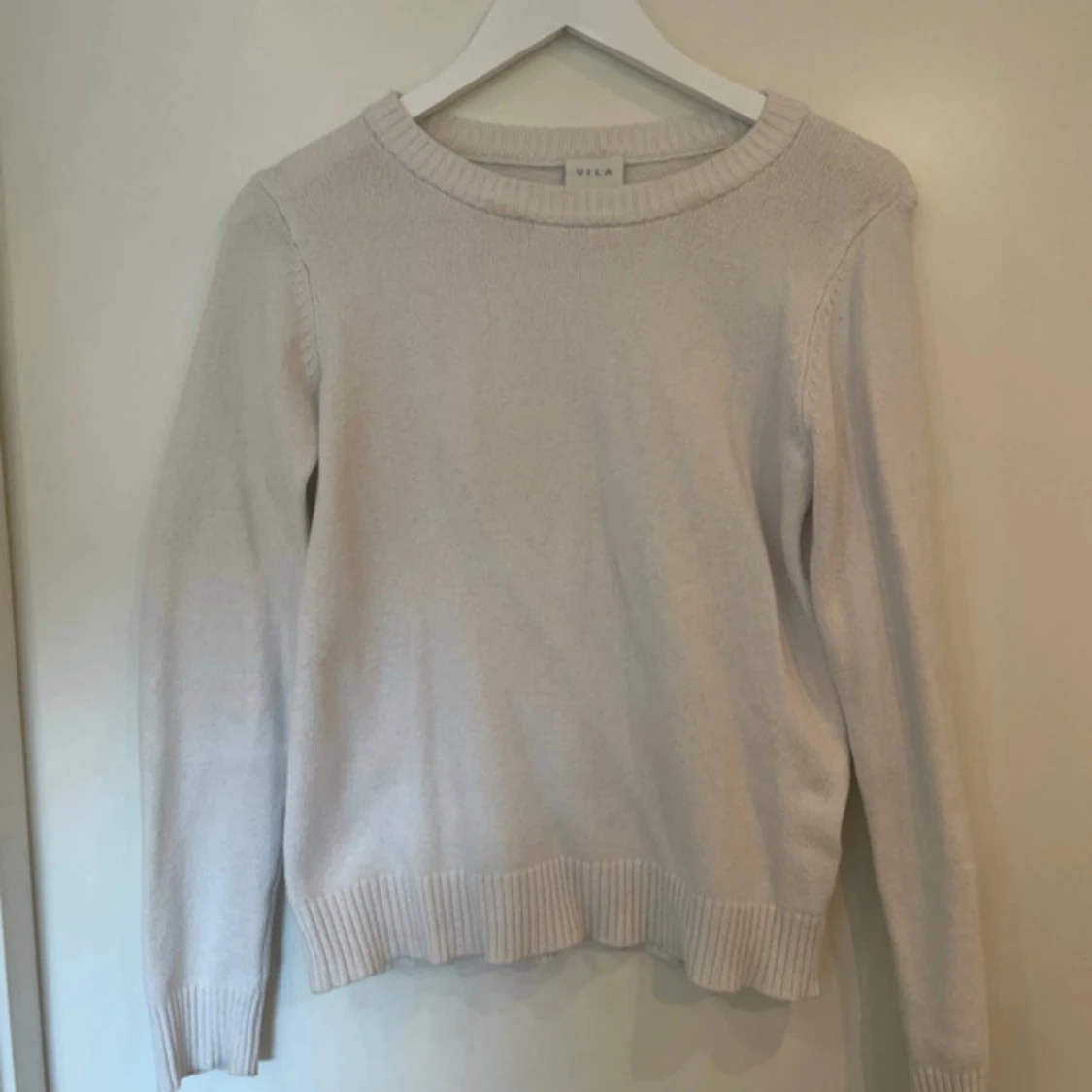 Vit stickad tröja från VILA