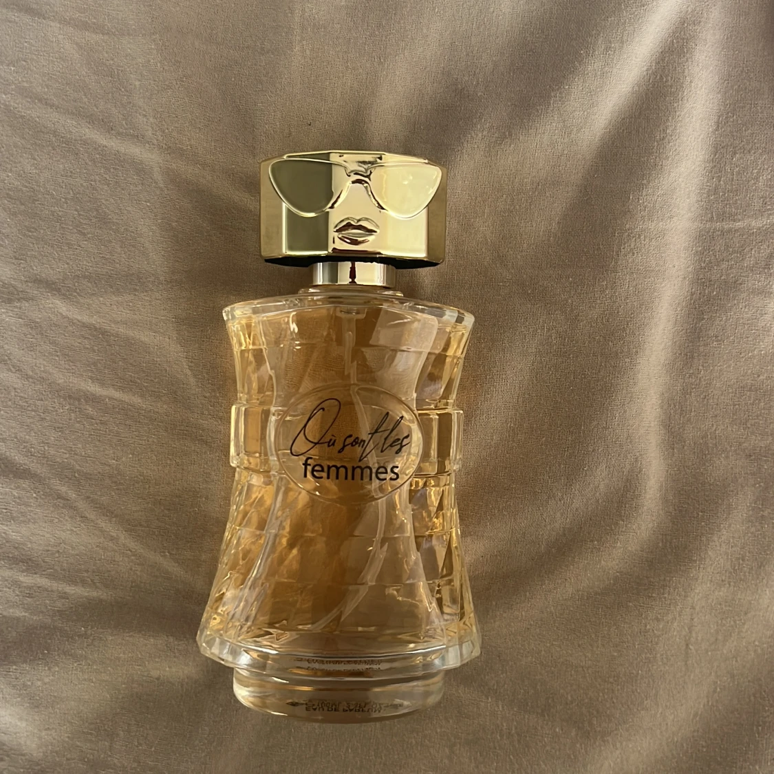 Qui sont les femmes parfymflaska