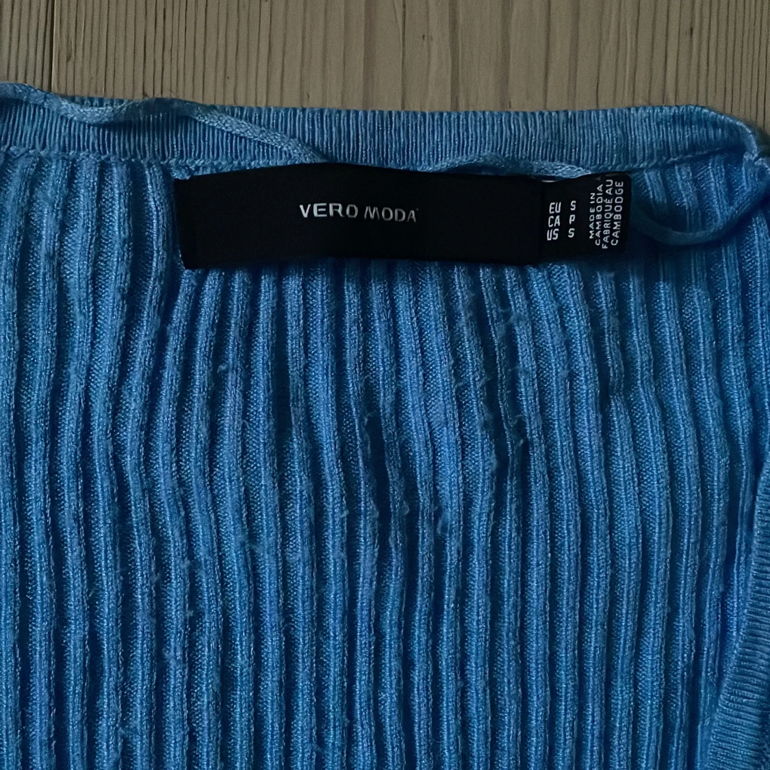 Blå ribbad kofta från Vero Moda - 1