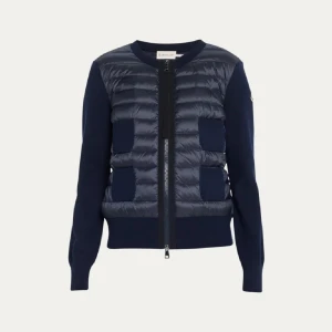 SÖKER moncler cardigan  - Söker en cardigan i storlek XS men s funkar också!! Helst max 2000, jag vet att det är billigt men hör av er om ni har för hyfsat billigt pris!! 💕💕