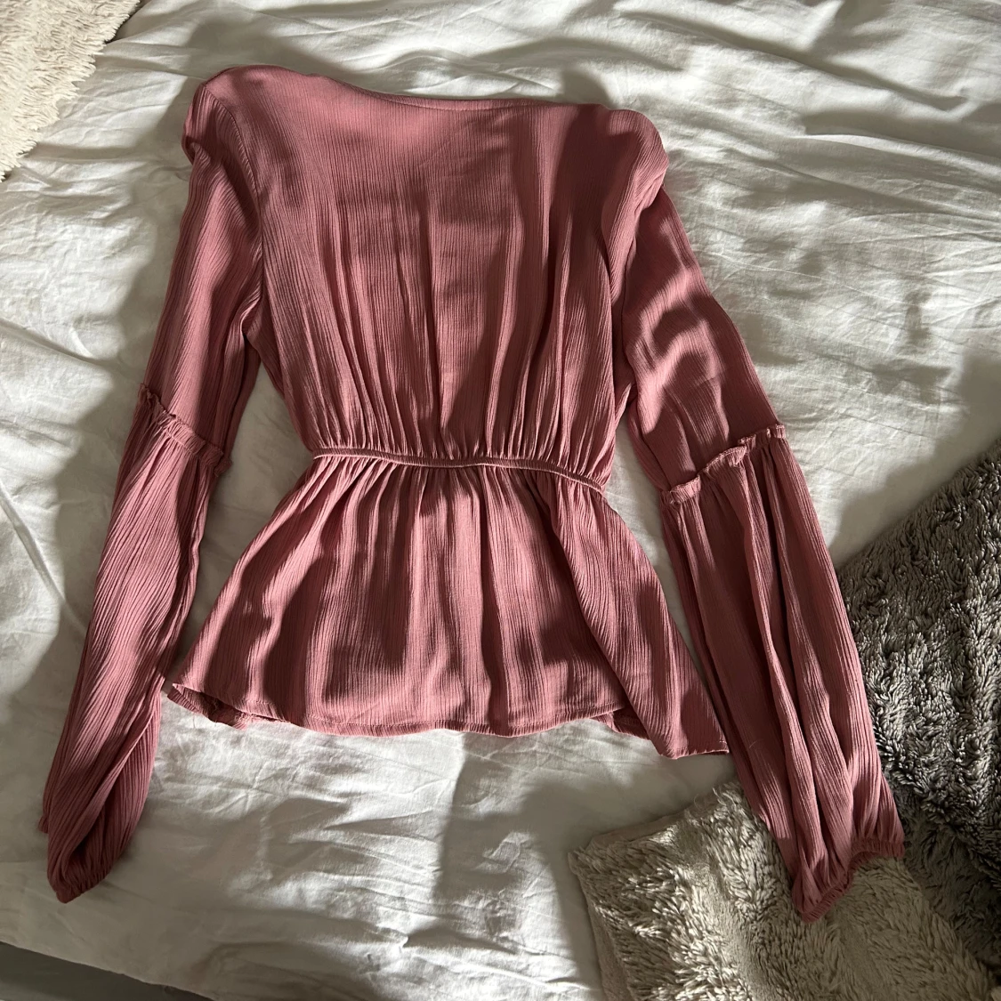 Rosa blus/ topp med v-ringning - 2