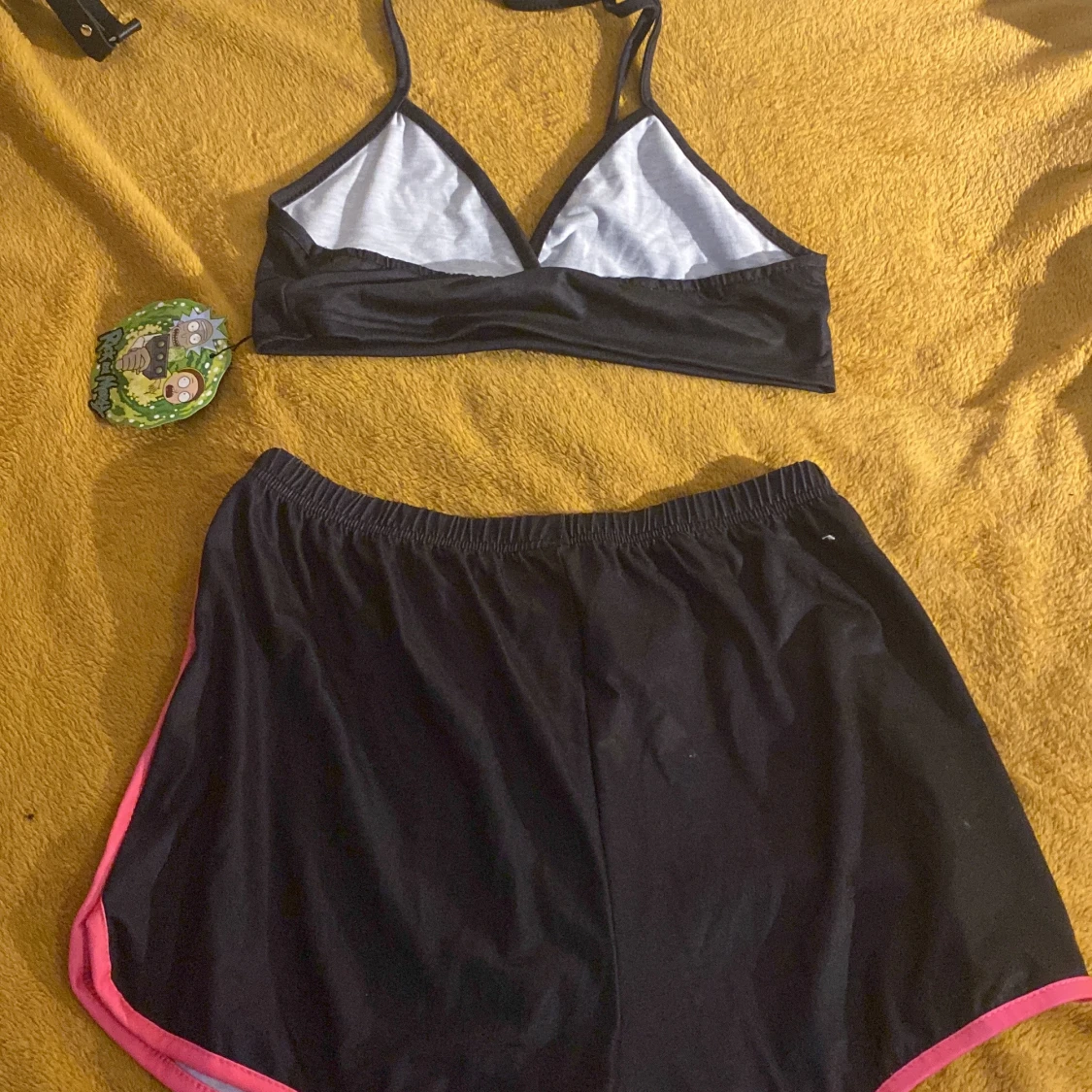 Rick and Morty svarta shorts med tryck - 3