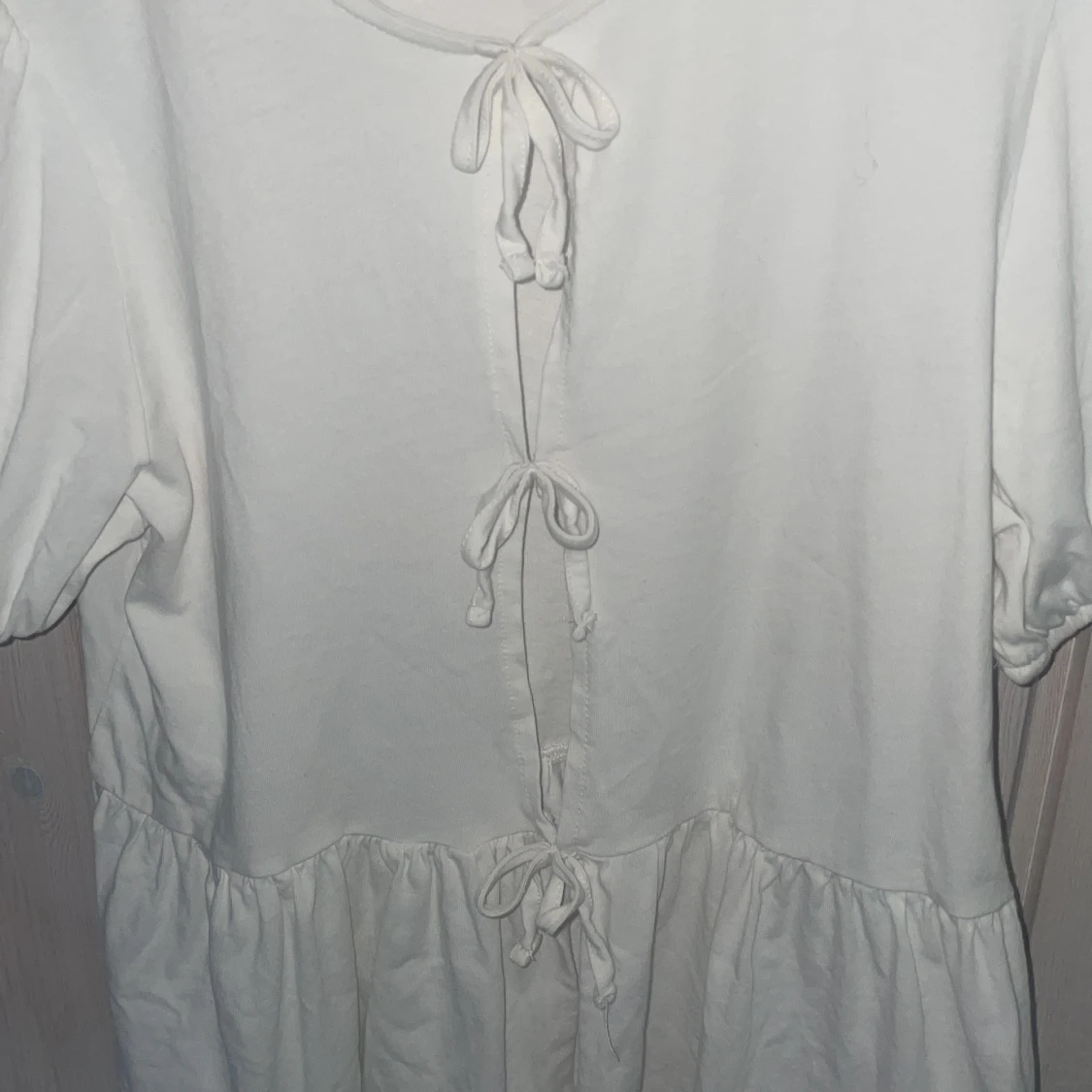 Vit blus med rosetter💓 - 3