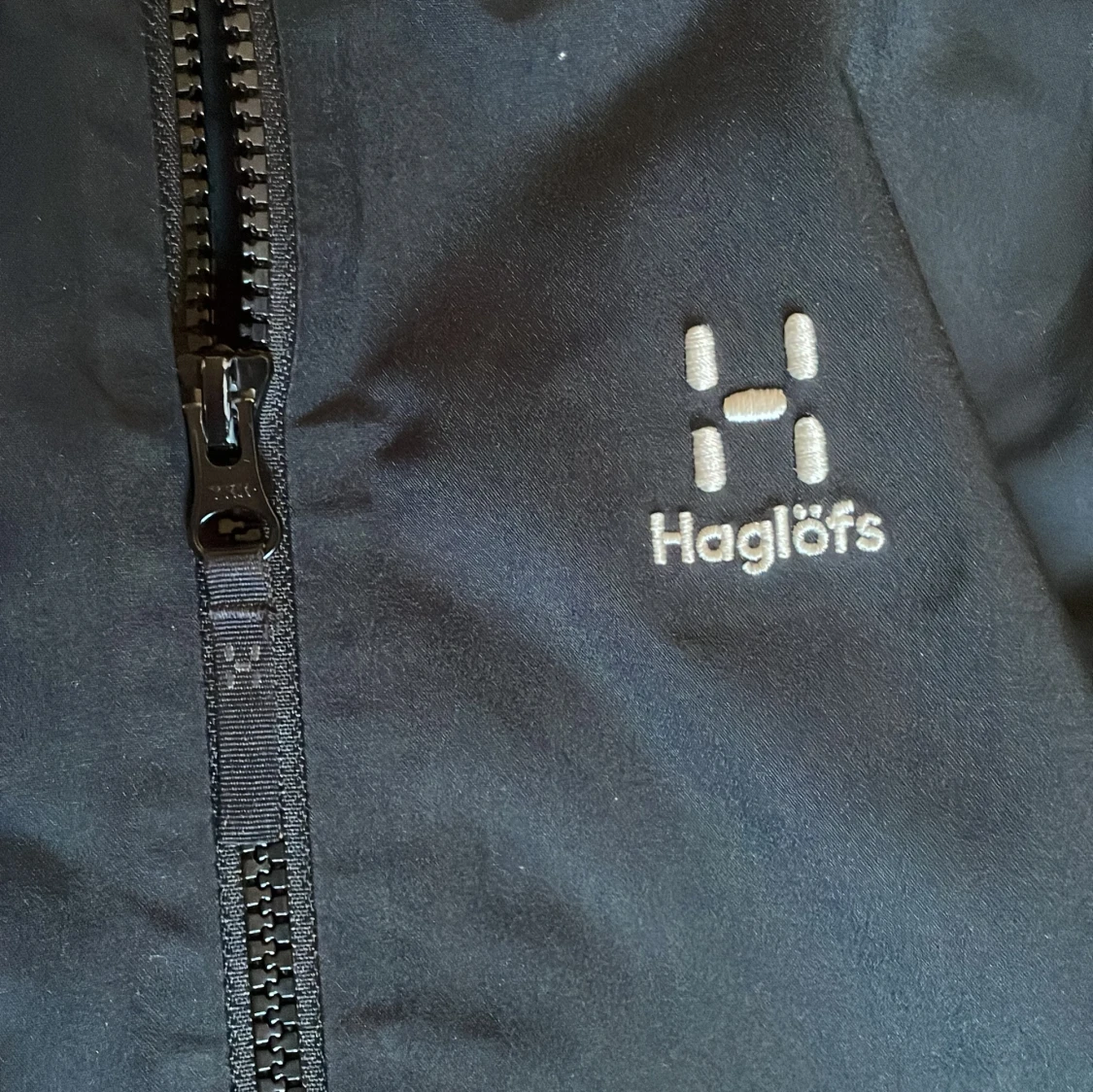 Svart vindjacka från Haglöfs - 1
