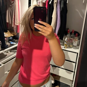 zara tröja - använd typ 1 gång, är i storlek L men passar s/m💞