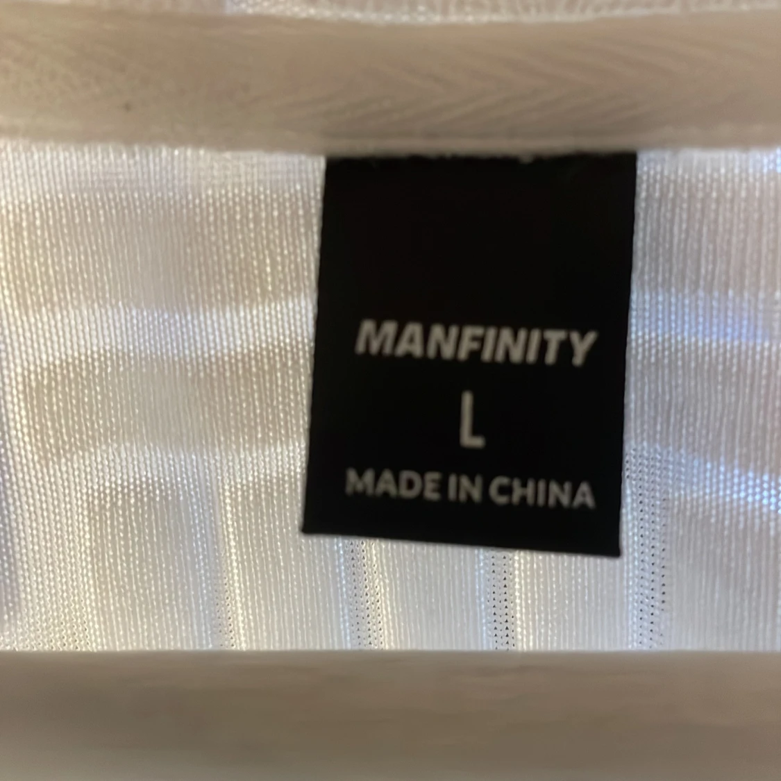 Vit t-shirt med struktur från Manfinity - 2