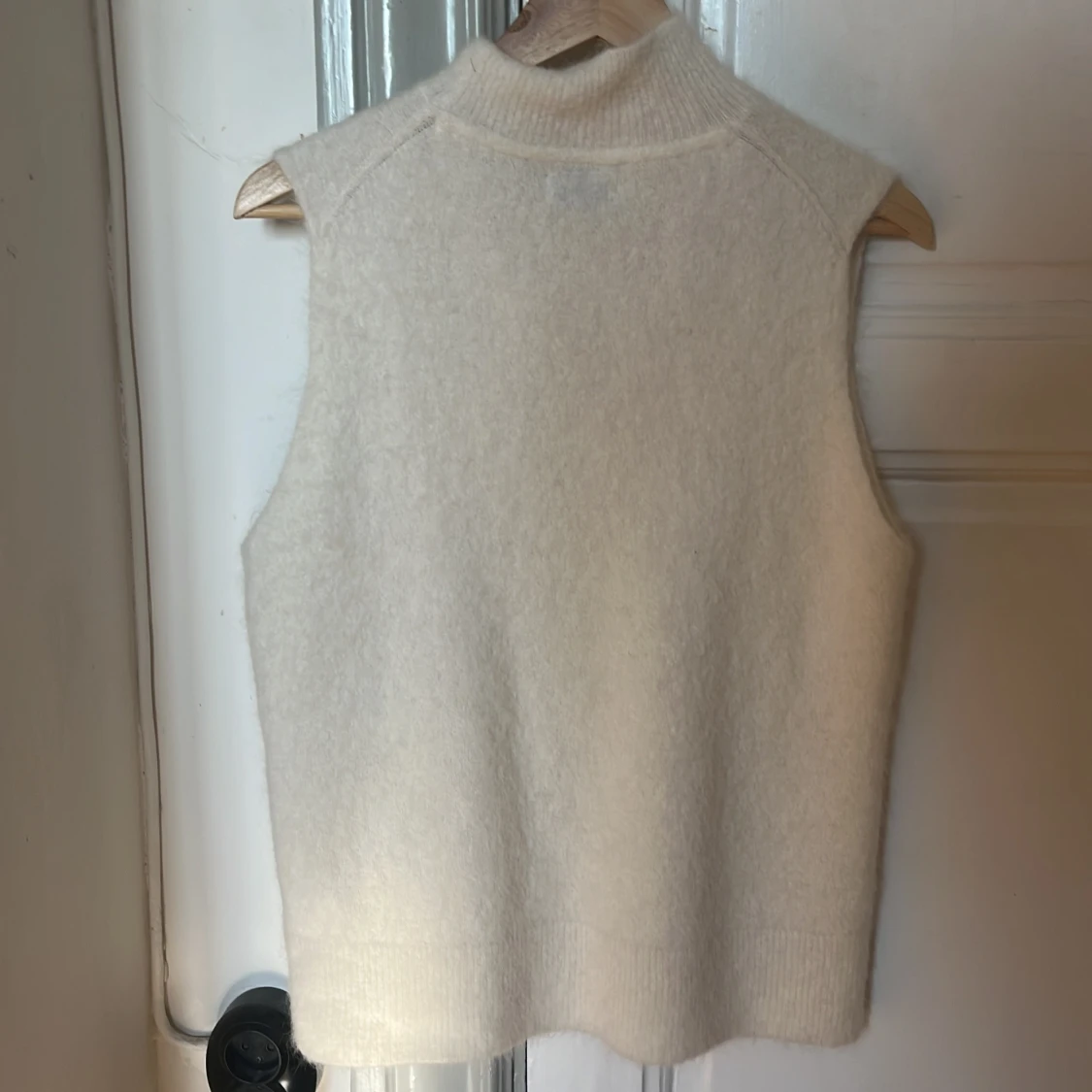 Vit stickad väst från Stockh LM Studio - 3