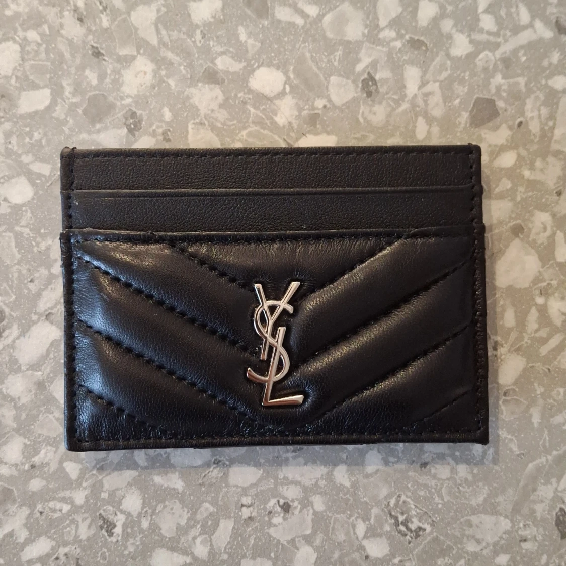 Svart YSL quiltad korthållare i skinn