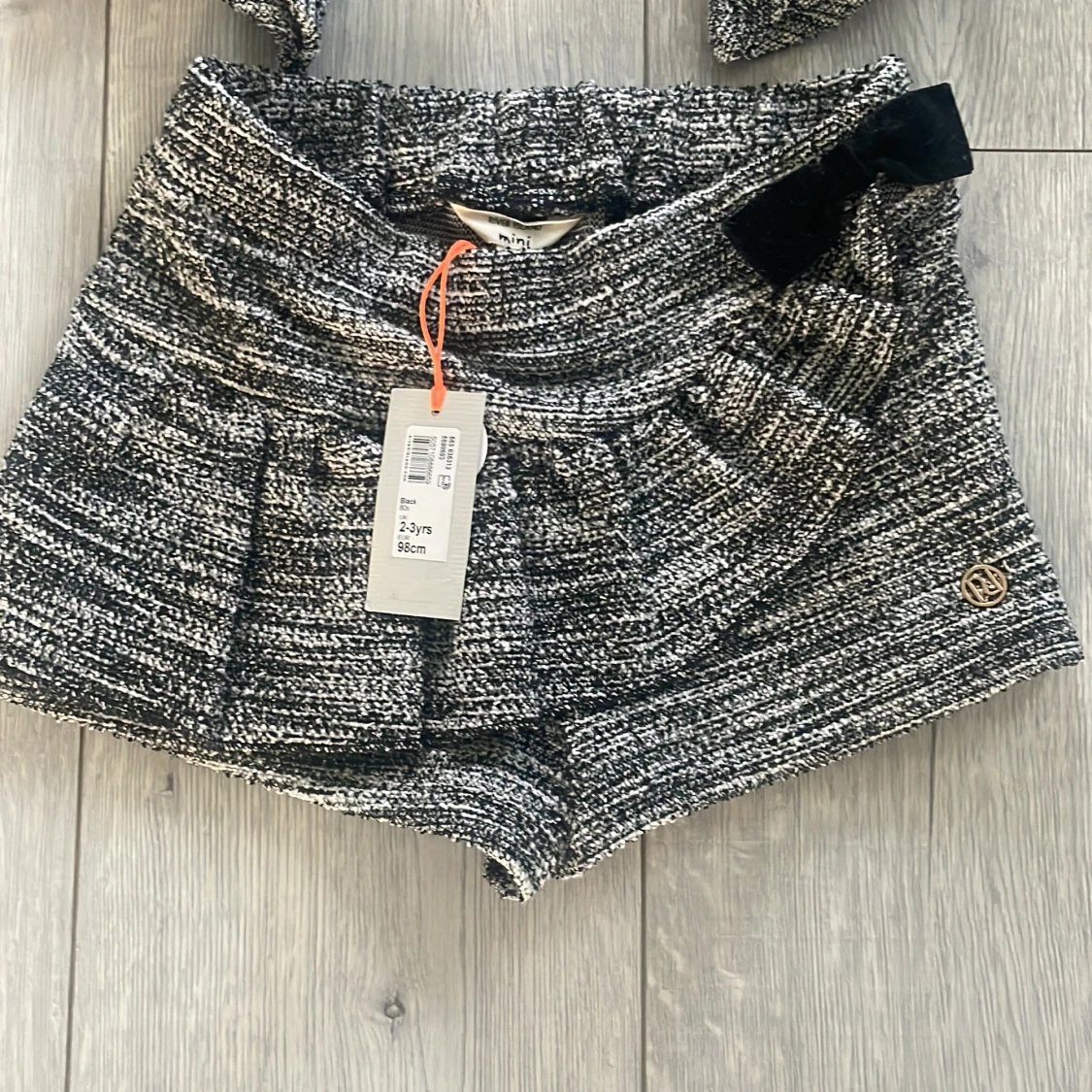 Gråmelerade shorts med rosett Mini A Ture - 1