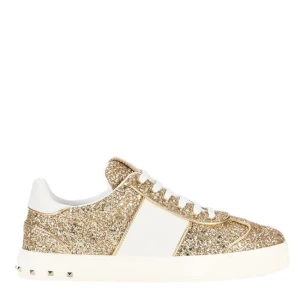 Valentino Flycrews - Byter helst mot ett par dior skor, men kan sälja mina valentino flycrews då de inte kommer till använding! superfina guldiga