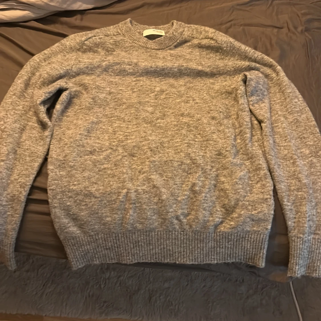 Grå stickad tröja från Selected Homme