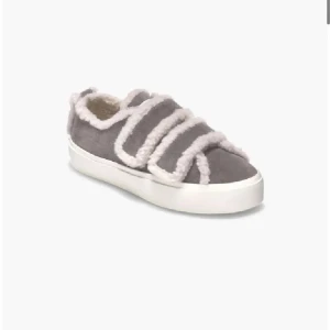 Inukki skor SÖKER!! - Söker dessa skor i storlek 38 eller 39. I färgen som är på bilden men hör av er  ni har ett par svarta också. Helst helt oanvända men annars använt sparsamt eller fåtal gånger. Rimligt pris.