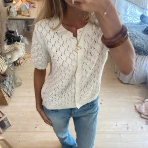 Tröja - SUPER snygg broderad kofta❤️❤️