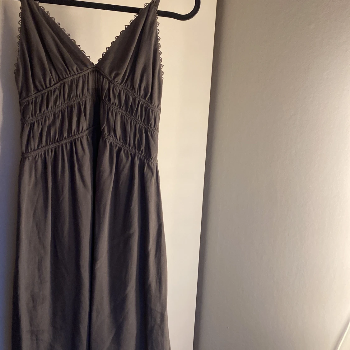 Grå klänning från Pull&Bear