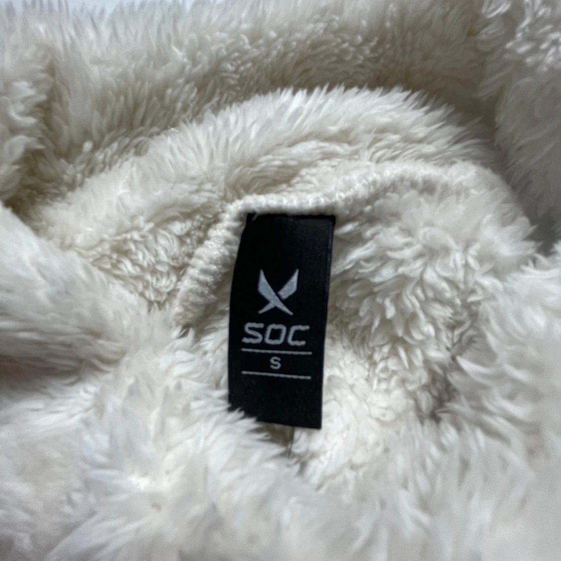Vit fluffig fleece-tröja från SOC - 2