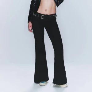 Cheap Monday jeans - Säljer ett par skit snygga cheap Monday jeans. Har andvänts en gång då dom var för små❤️ skriv för fler bilder❤️