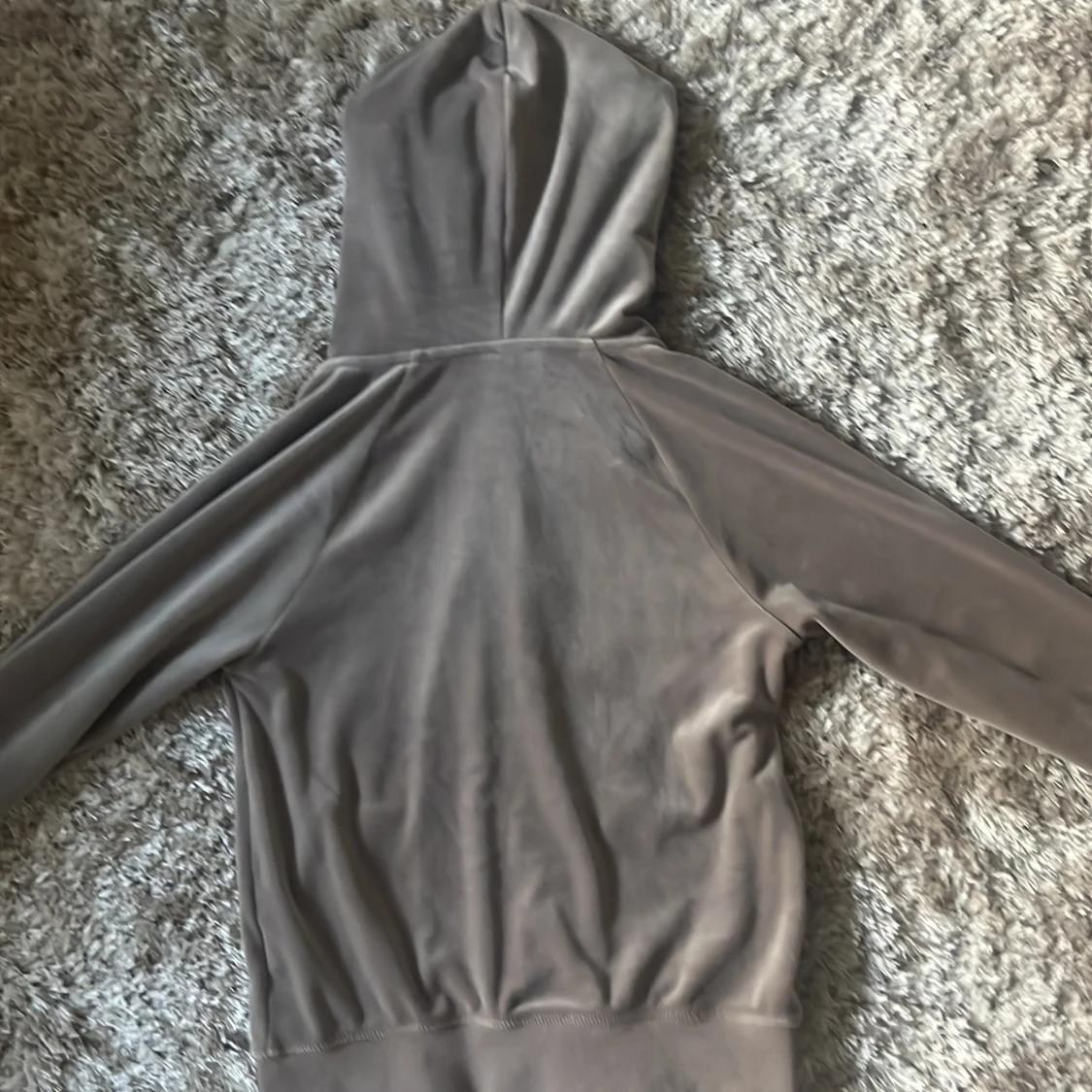 Beige velour hoodie från Juicy Couture - 1