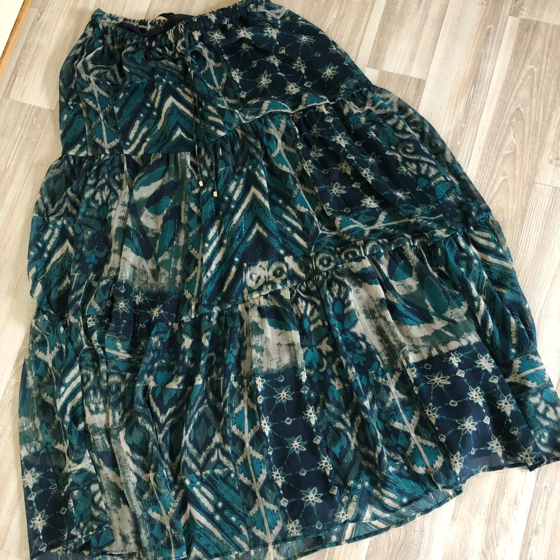 Mönstrad långkjol - 1