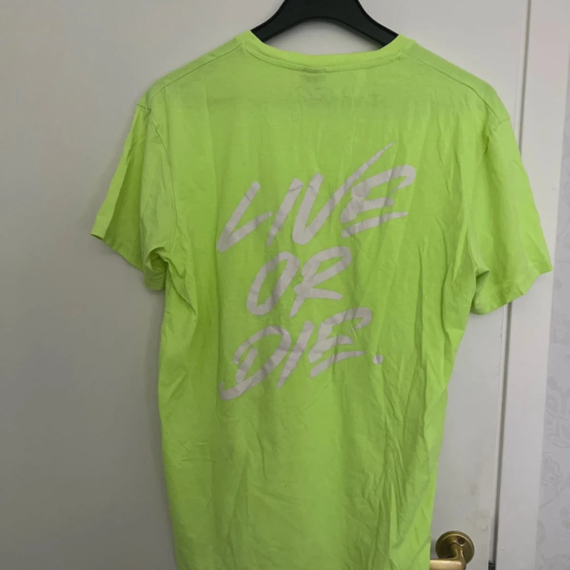 Neongrön t-shirt  - 1