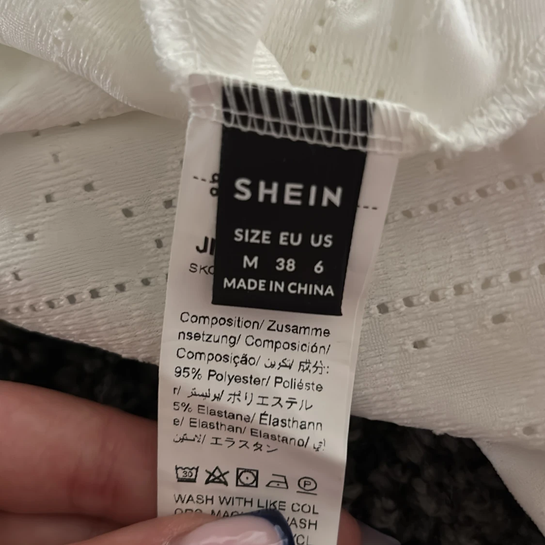 Vit broderad volangtopp från SHEIN - 2