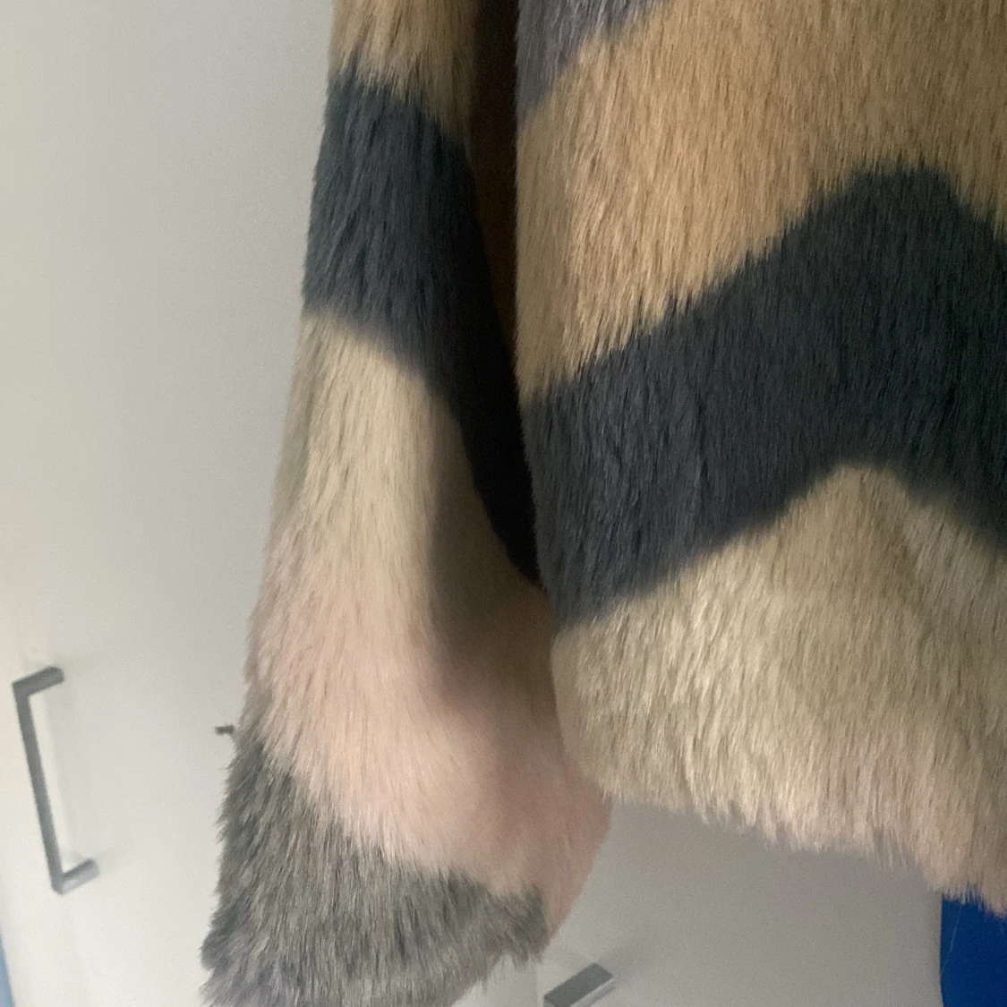 Färgglad pälsjacka från Name It - 4