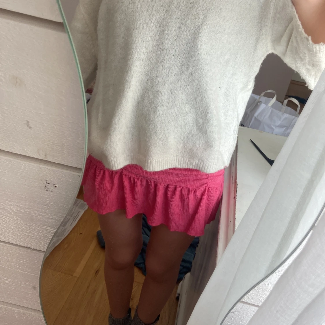 Rosa volangkjol från Gina Tricot - 1