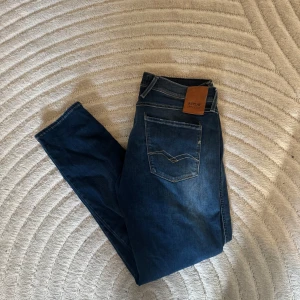Replay jeans - Helt nya replay jeans. Inga skador eller annat. Mått går att fixa i PM!