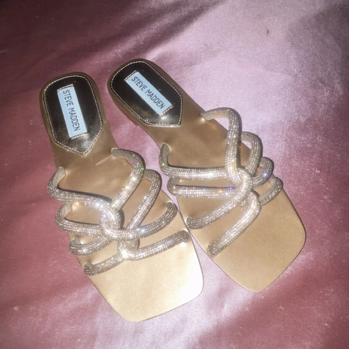 Glittriga sandaler från Steve Madden