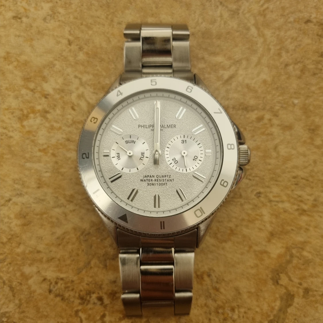 Silverfärgad klocka Philippe Palmer