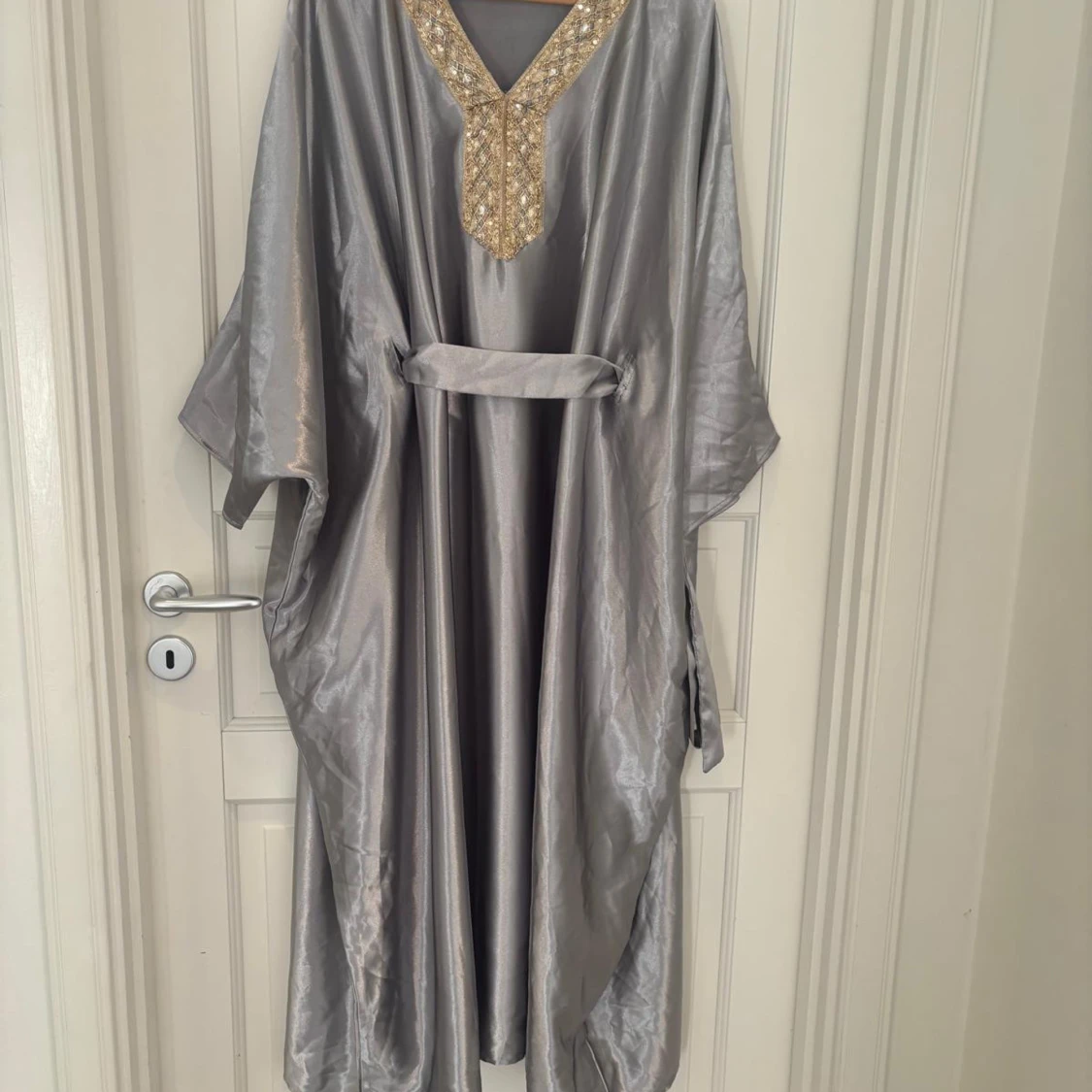 Silvrig långklänning från Shein