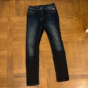 Replay Jeans - Nypris: Ca 1000 kr Mycket bra skick! Storlek: 158 (14 år) Hyperflex fit
