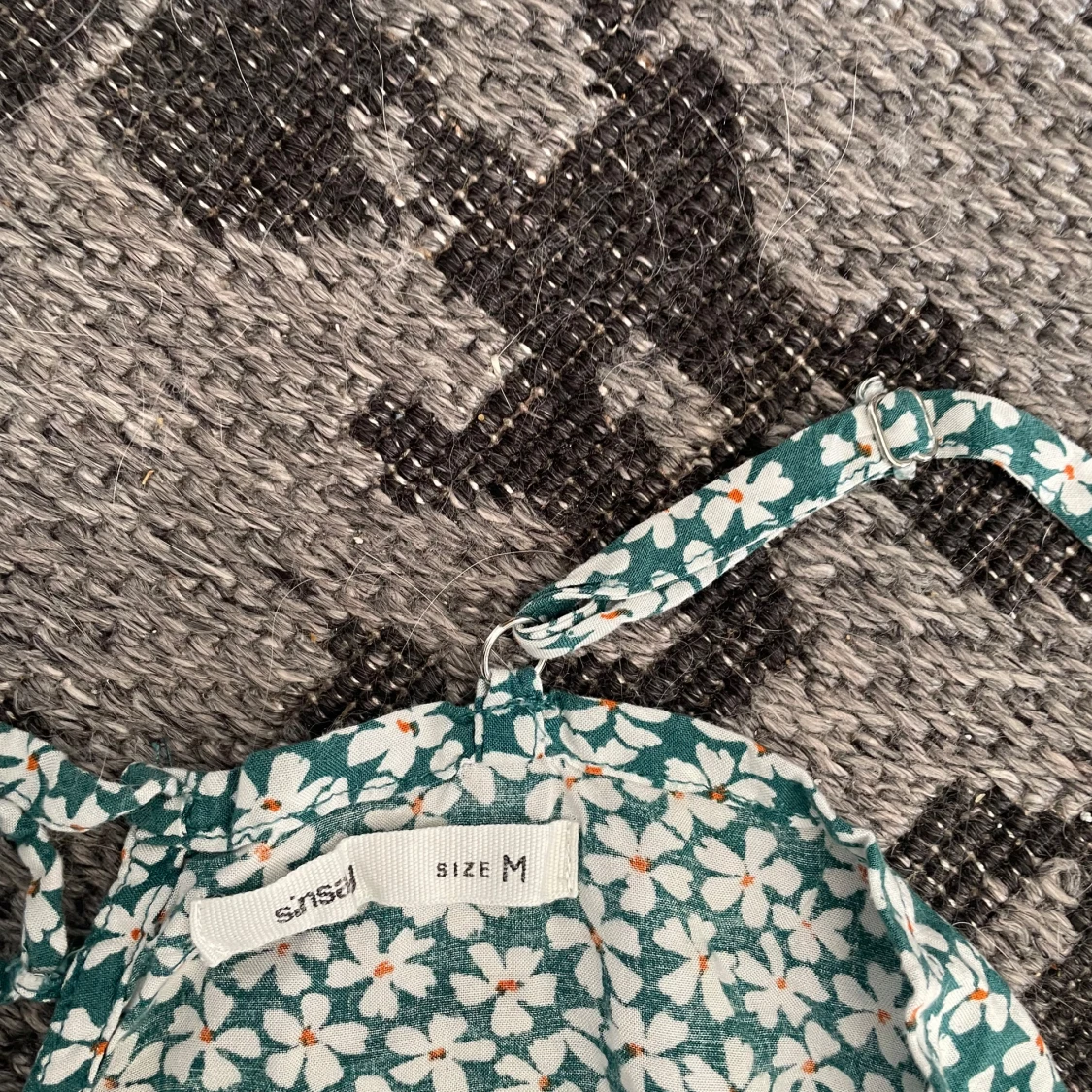 Grön blommig sommarklänning Sinsay - 3