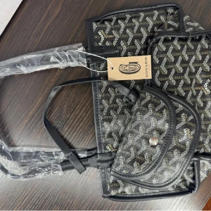 A master väska  - Pris går att diskutera hör av dig vid intresse!