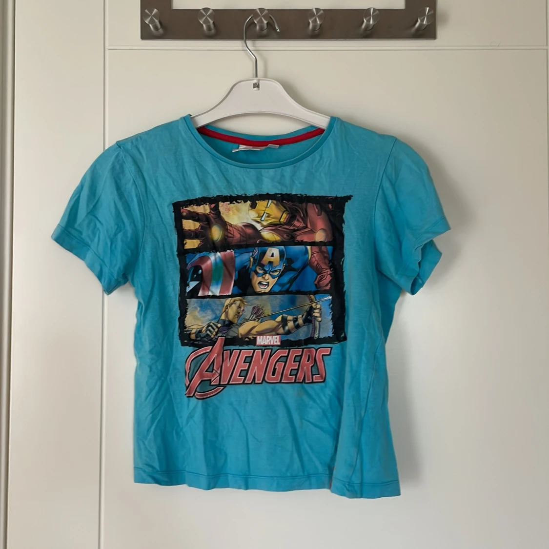 Blå Marvel Avengers t-shirt