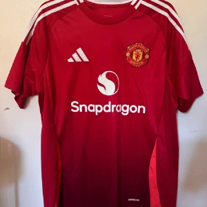 Mancheter united tröjor - 2 Manchester united tröjor