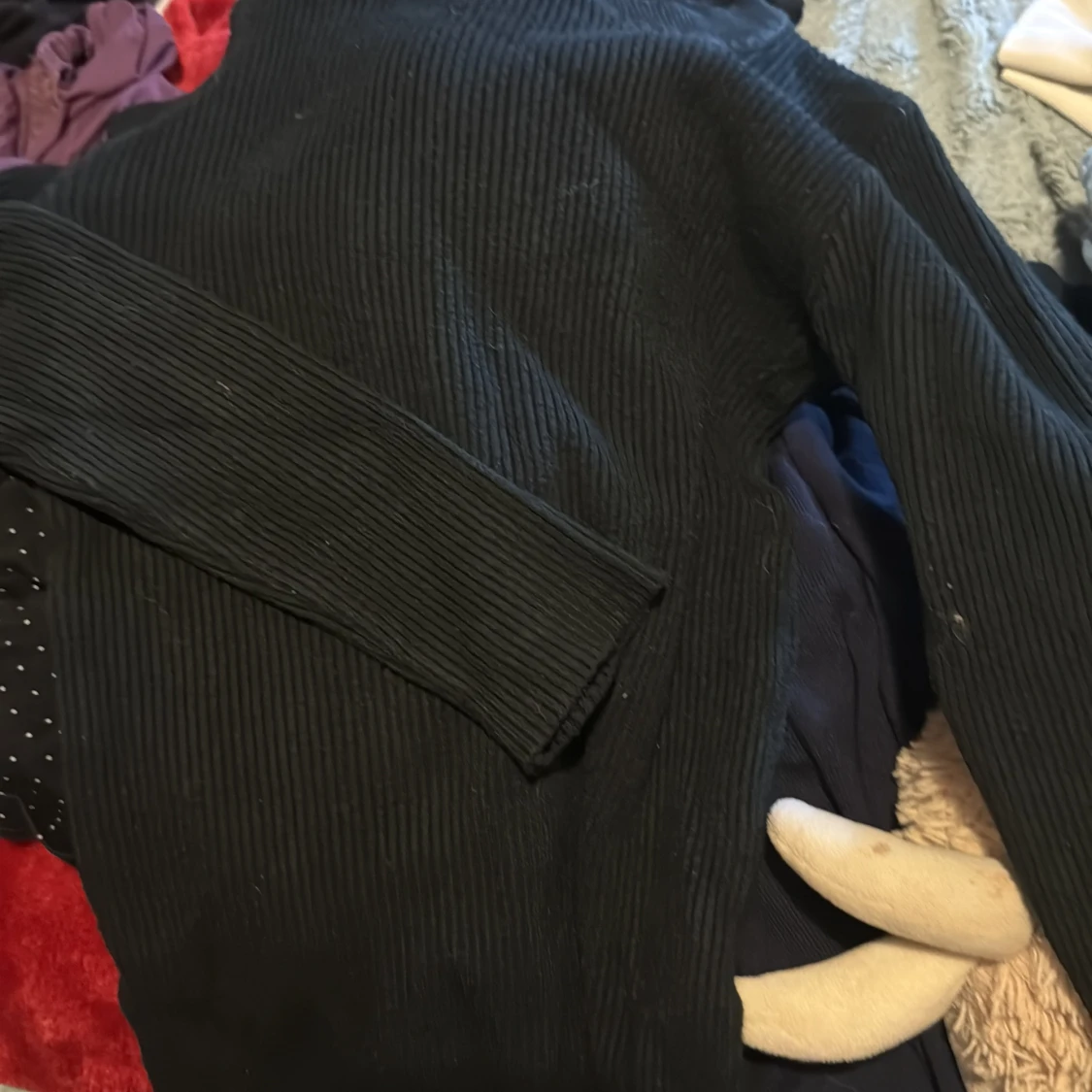 Svart ribbad croppad tröja från SHEIN - 3