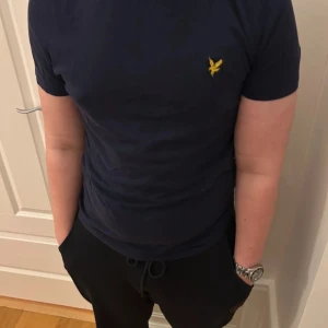Lyle&scott tshirt - Säljer denna T-shirt från lyle&scott, knappt använd 👍🏼