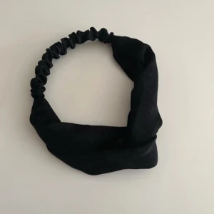 Svart hårband - Svart hårband, fint skick