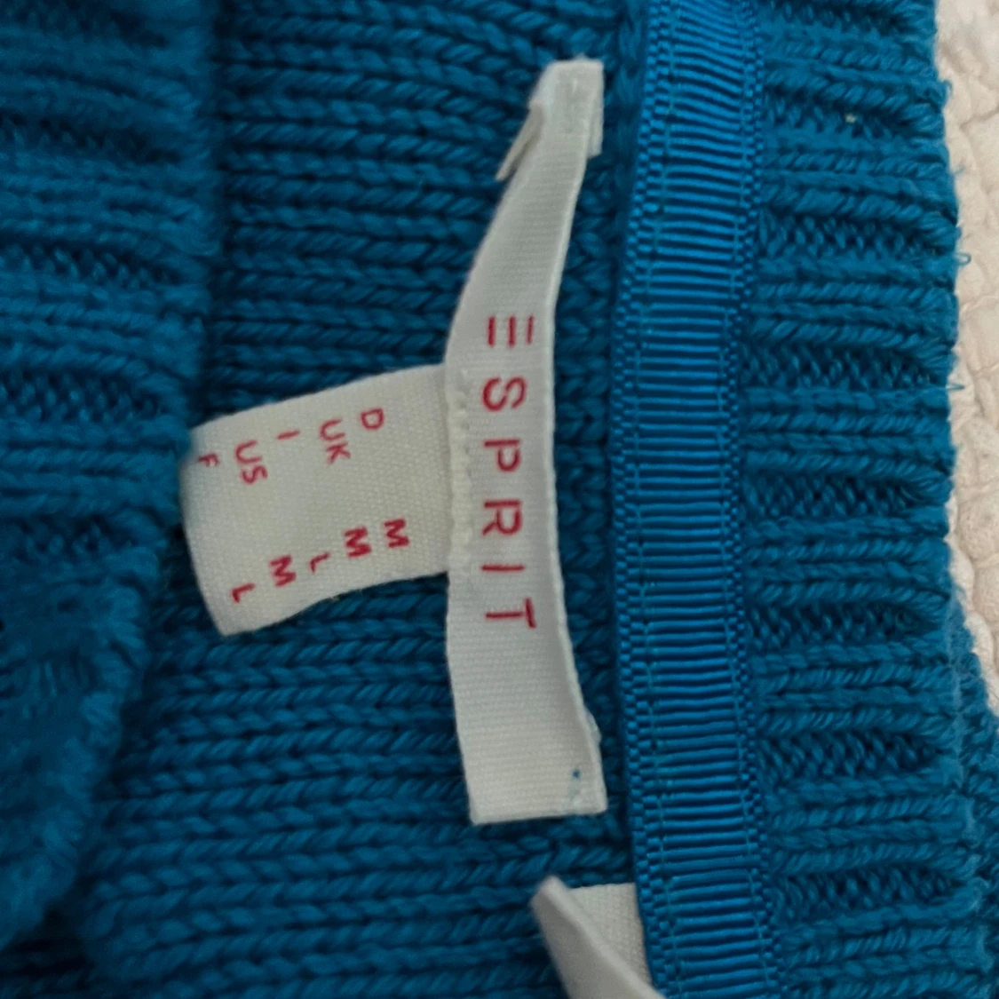 Blå stickad kofta från Esprit - 1