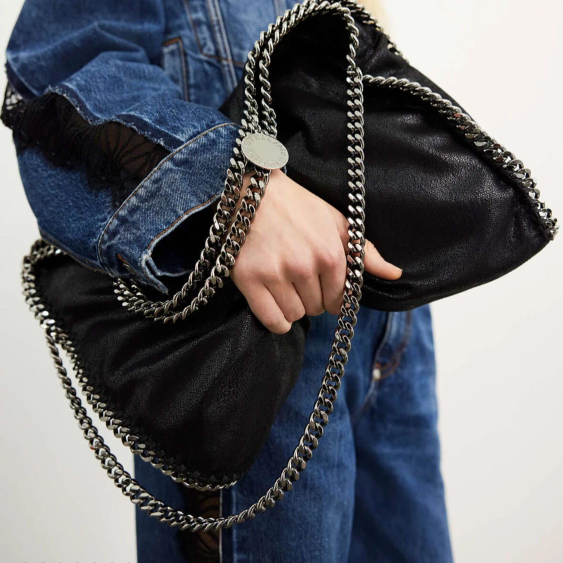 Svart axelväska från Stella McCartney