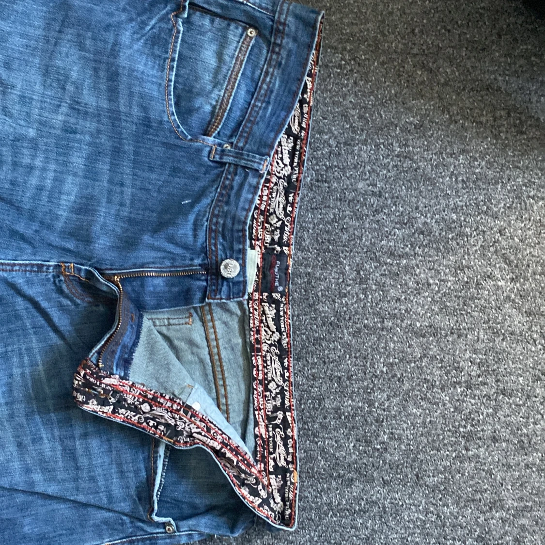 Blå baggy jeansbyxor  - 1