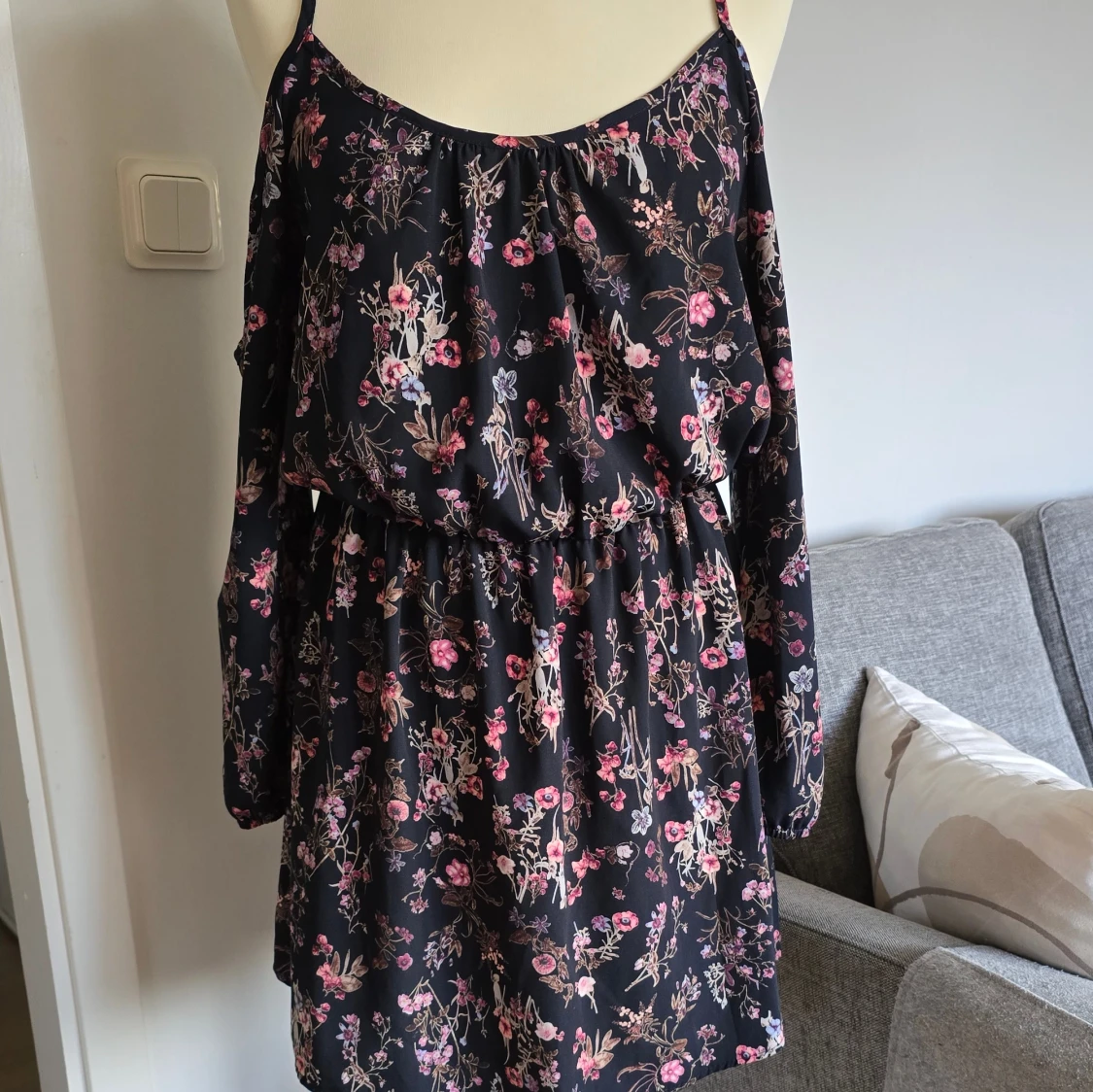 Blommig kortklänning från IJOAH stl L - 1