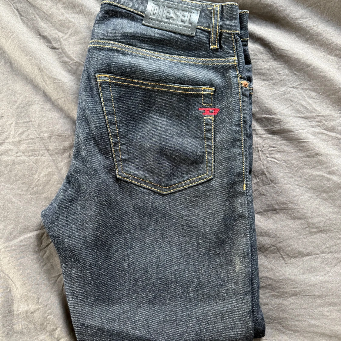 Mörkblå jeans från Diesel