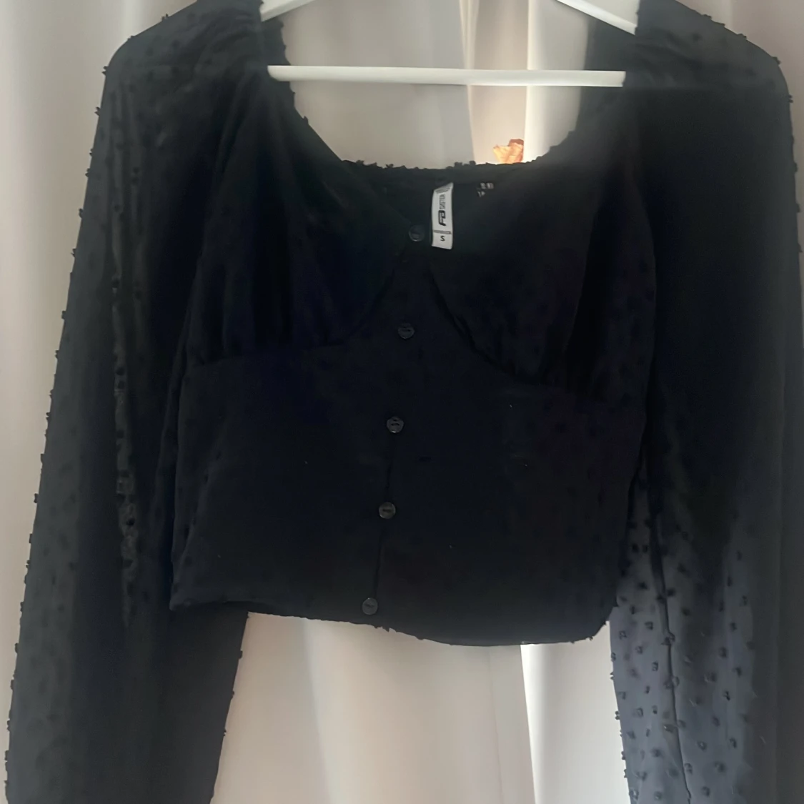 Svart prickig blus från FB Sister