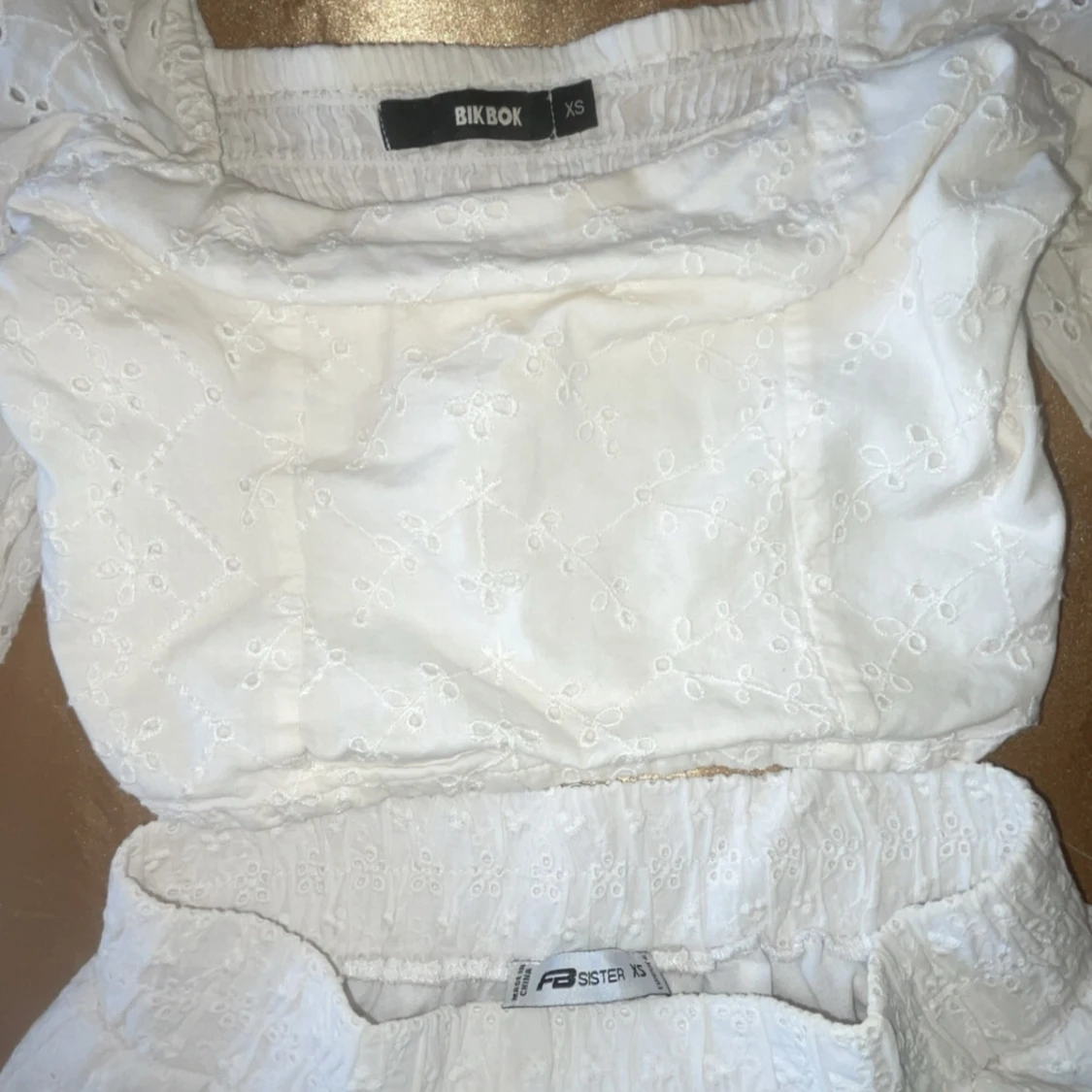 Broderad topp och kjol - 3