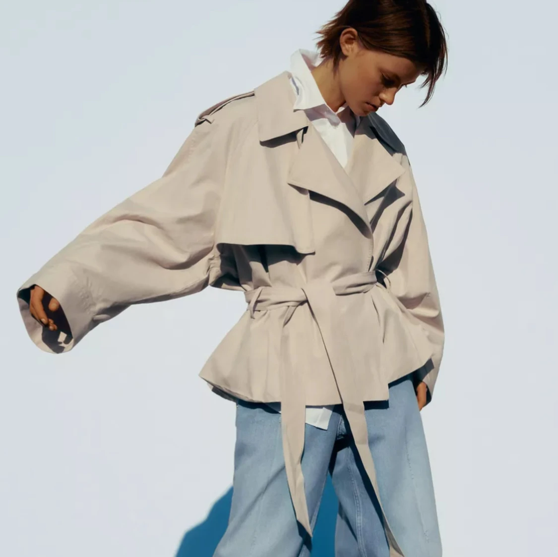  SÖKER Beige trenchcoat med bälte - 1