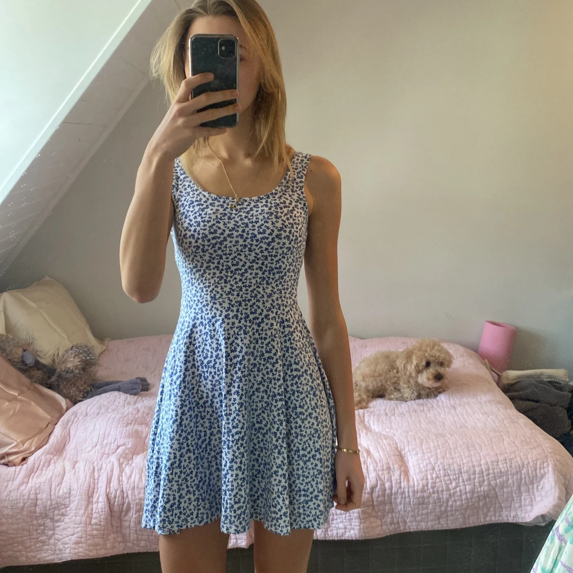 Blå blommig klänning från Don't Call Me Jennifer