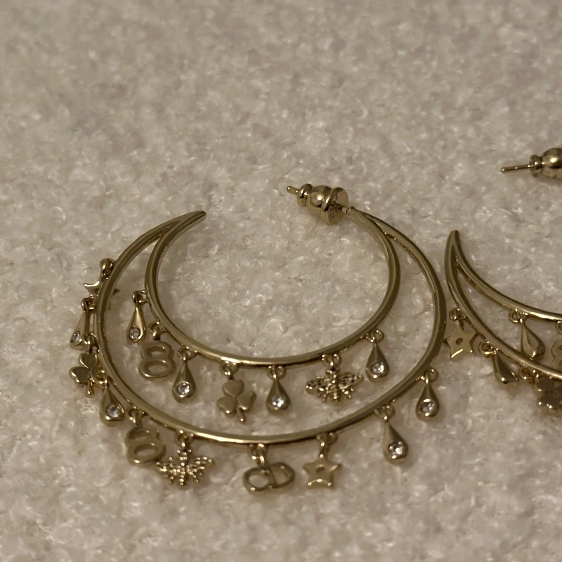 Guldörhängen från Dior - 1